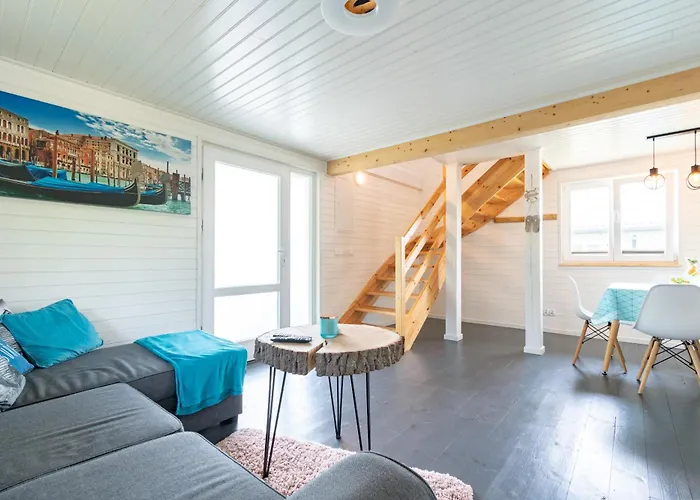 Hacienda-debina Debina (Ustka)